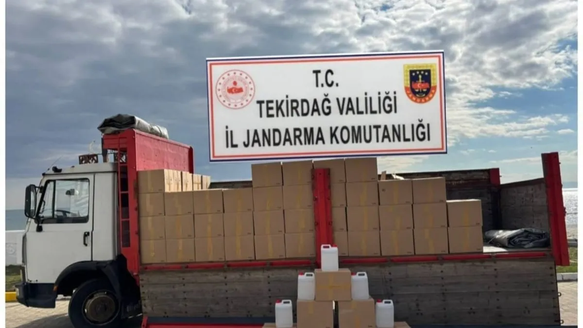 Bir kamyon dolusu etil alkol yakalandı