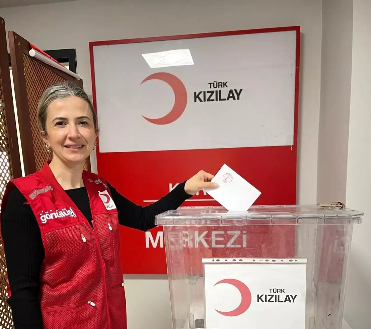 Kızılay Kars’ın İlk Kadın Başkanı Seçildi
